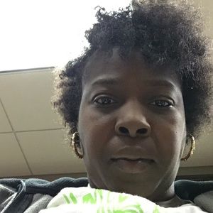 Meet your Posher, Laronica